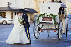 DT-Street-Kiss-Carriage