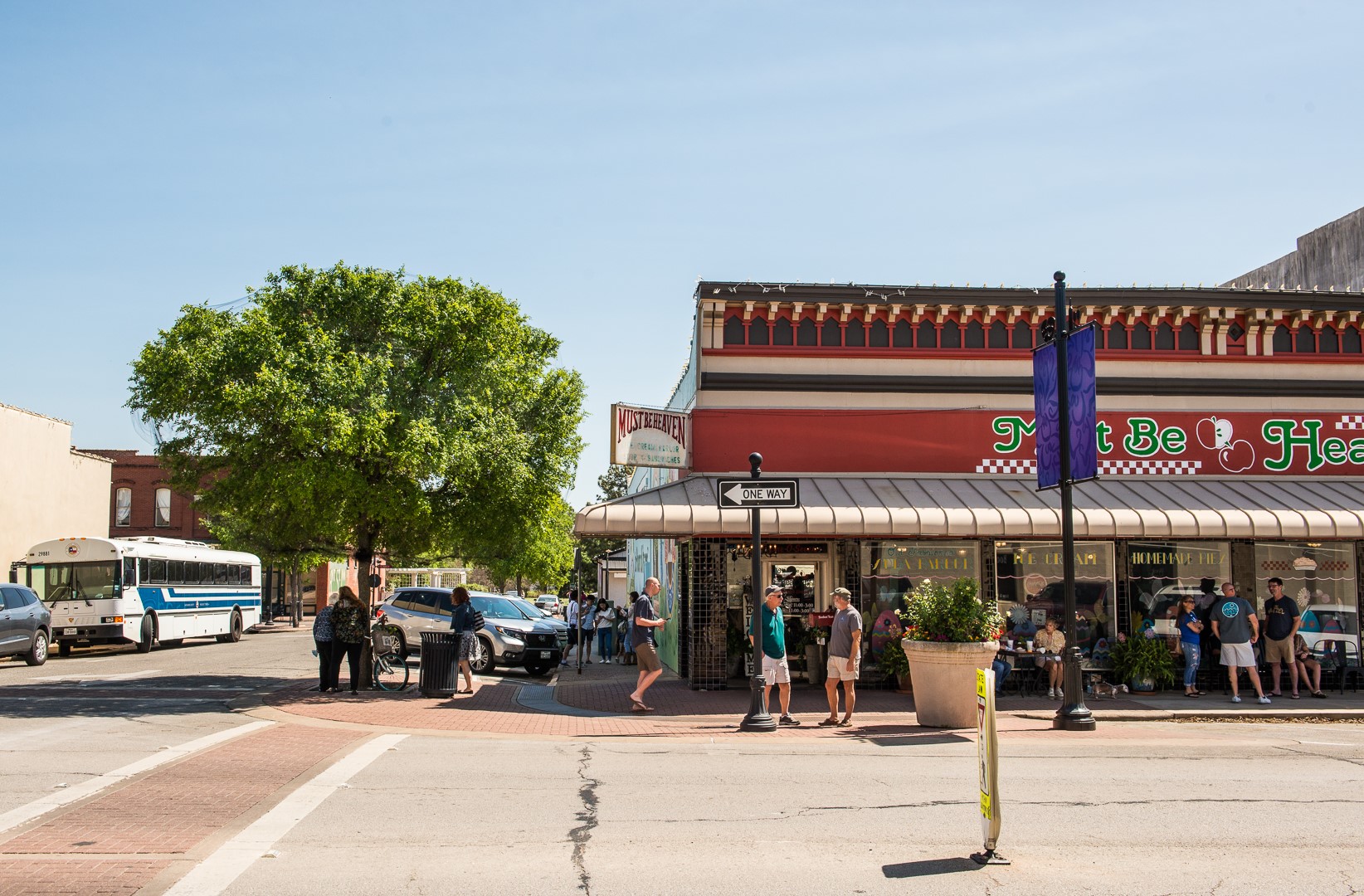 Must Be Heaven restaurant in Downtown Brenham